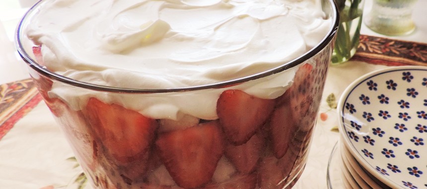 Spring Recipe Rush!  Strawberry Rhubarb Trifle