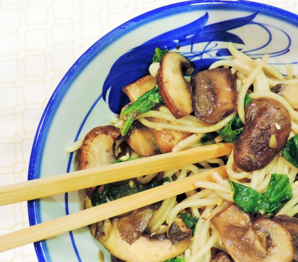 Rice Noodles with Mushrooms & Spinach