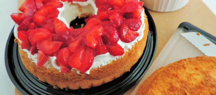 Summer’s Last Hurrah–Strawberry Angel Food Cake