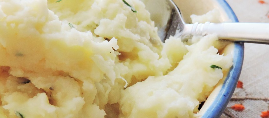 Mashed Garlic CauliTatoes (Cauliflower & Potatoes)