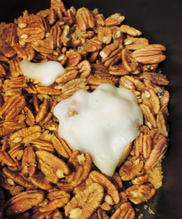 Pecans with Egg Whites
